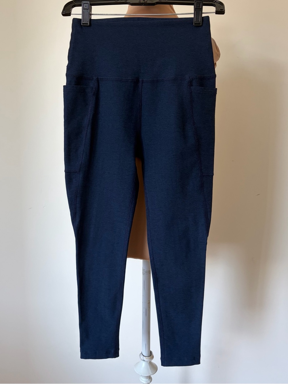 BEYOND YOGA Spacedye Out Of Pocket High Waisted Crop Nocturnal Navy Leggings M